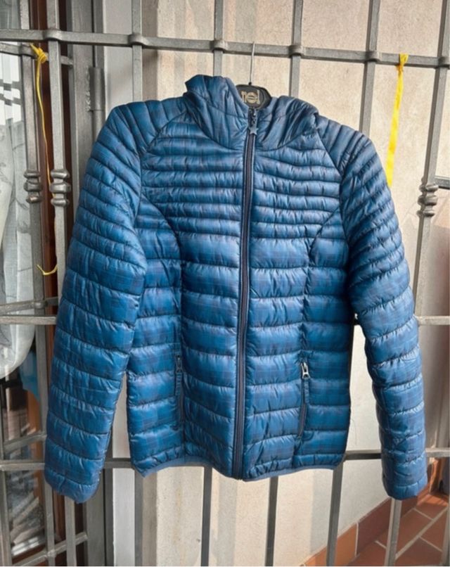 Giubbotto imbottito blu e grigio