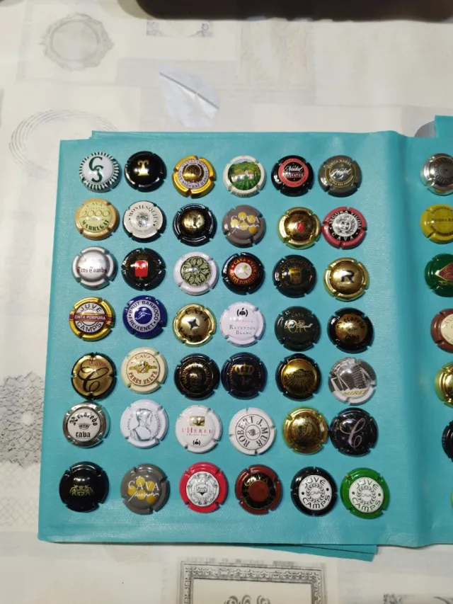 Lotto numero 29. 84 bottiglie di spumante