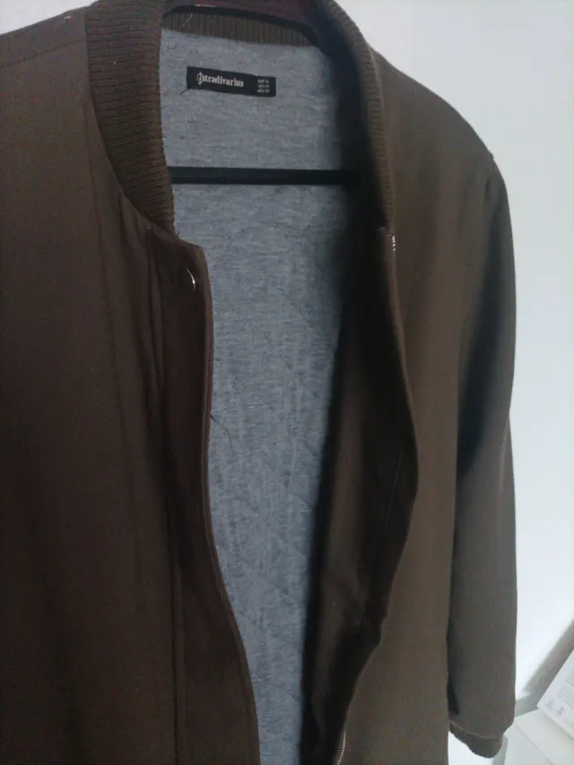 Bomber larga Stradivarius Talla M verde militar