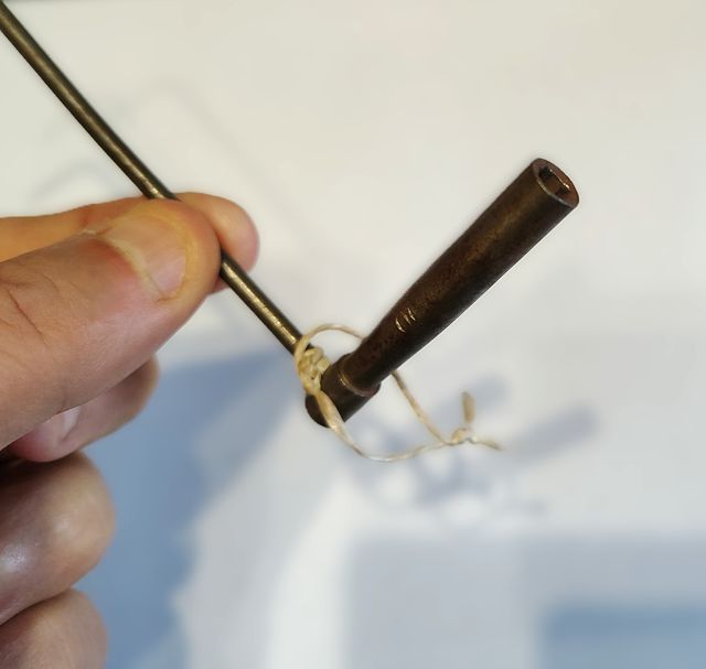 Chiave a manovella in ferro antica per orologio