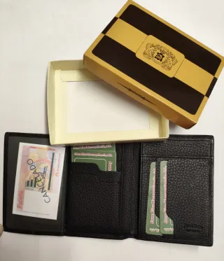 Billetera de piel para hombre