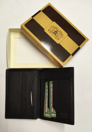 Billetera de piel para hombre