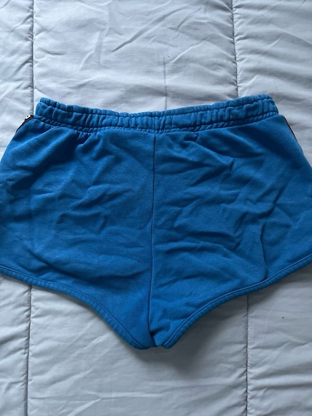 Pantalones cortos deportivos azules