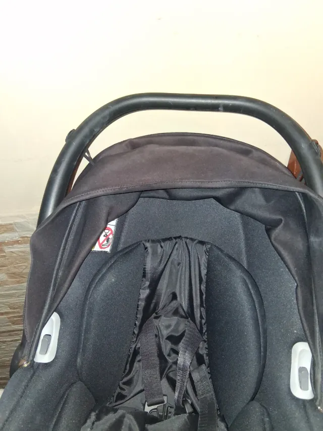 Ovetto seggiolino auto nero