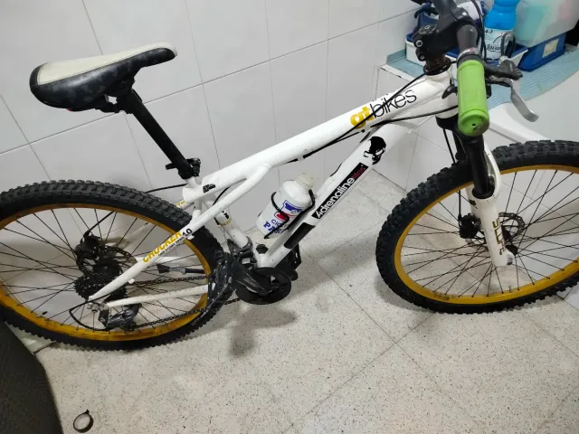 Bicicleta GT CHUCKER 1.0