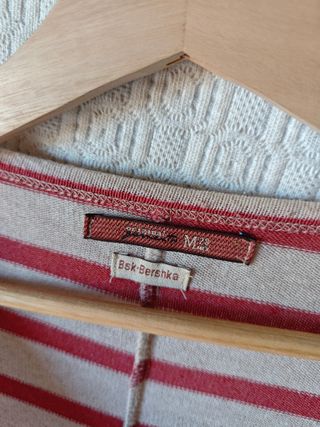 Camiseta jersey manga larga Bershka blanco rojo M