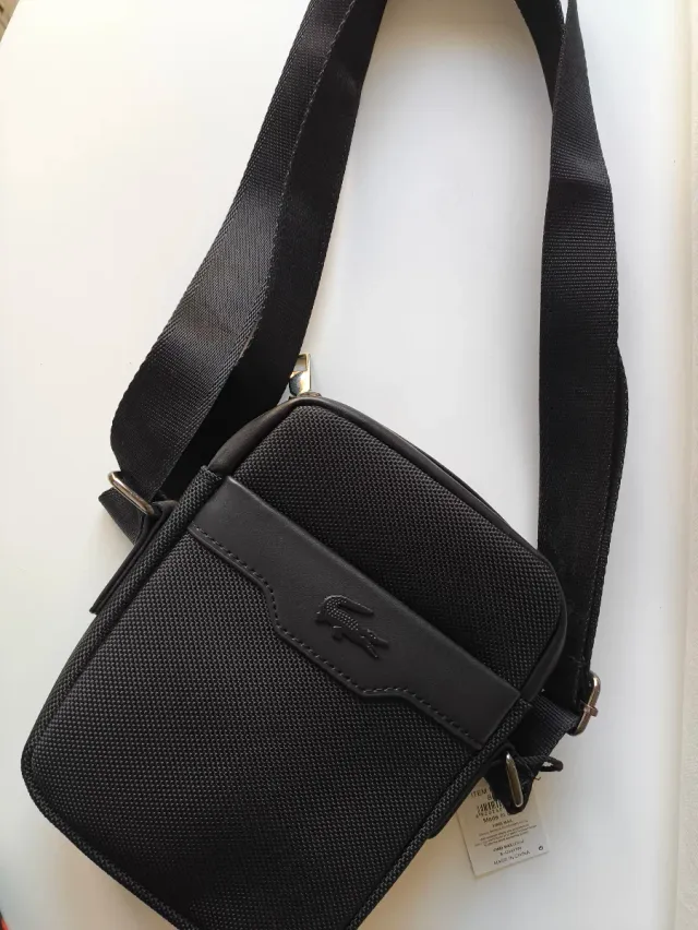 Bolso bandolera Lacoste negro