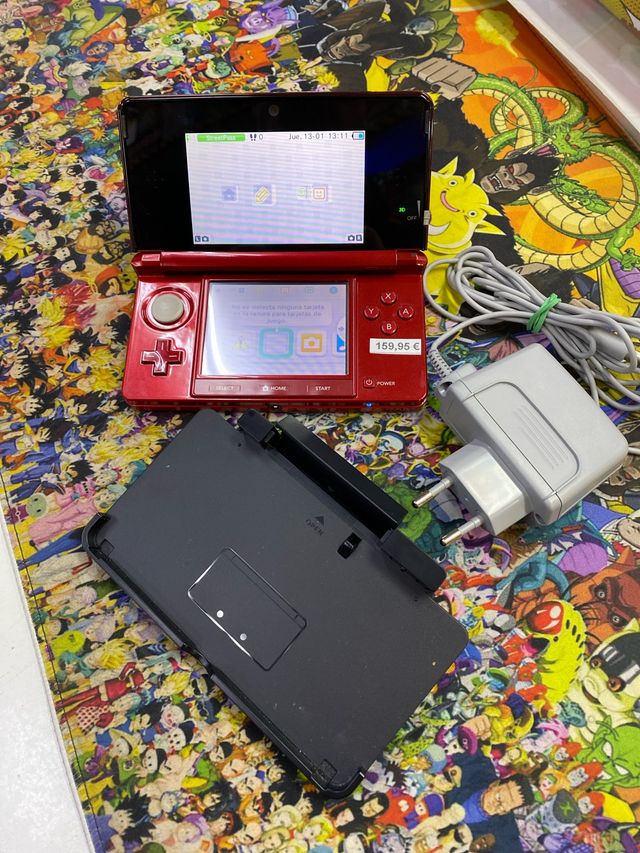 Nintendo 3DS Roja + Cargador y Base