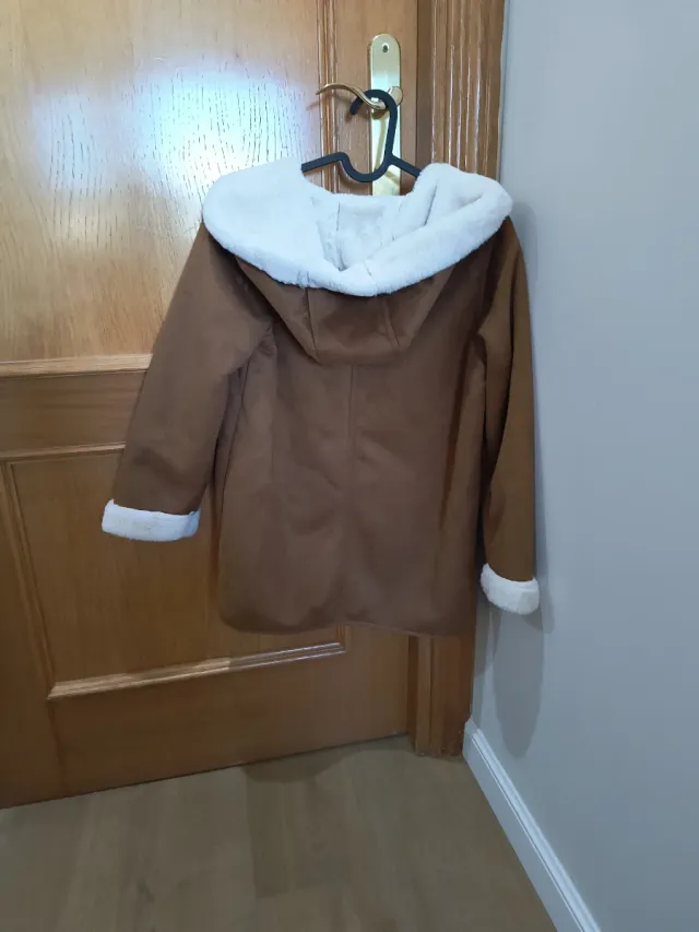 Abrigo niña marrón y blanco 9-10 años