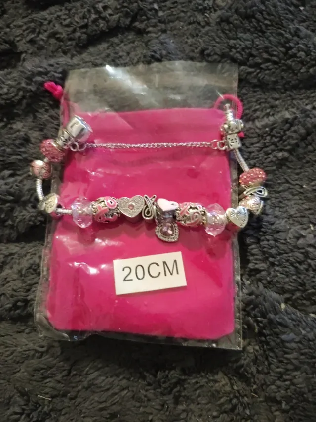 Pulsera Charm Corazones y Cristales Rosa