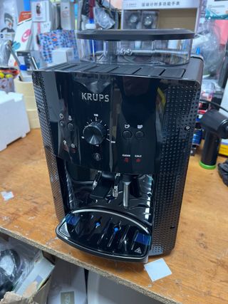 Cafetera Krups EA810B70 Automática 1450w molino