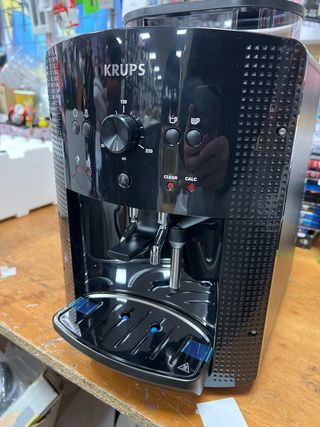 Cafetera Krups EA810B70 Automática 1450w molino