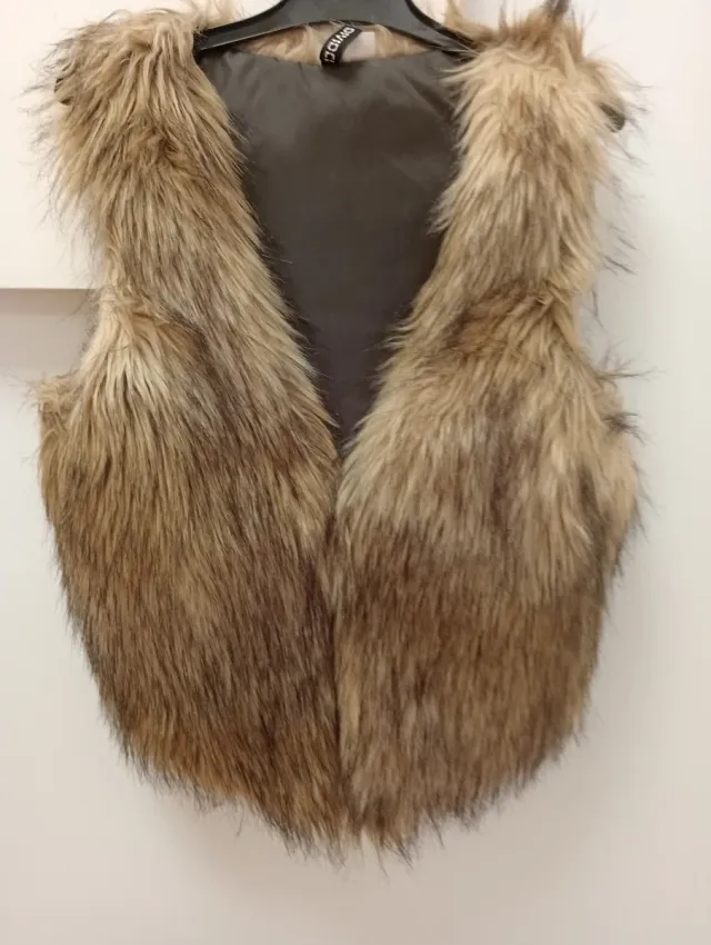 CHALECO PELITOS‼️DE H&M T.36 NUEVO‼️