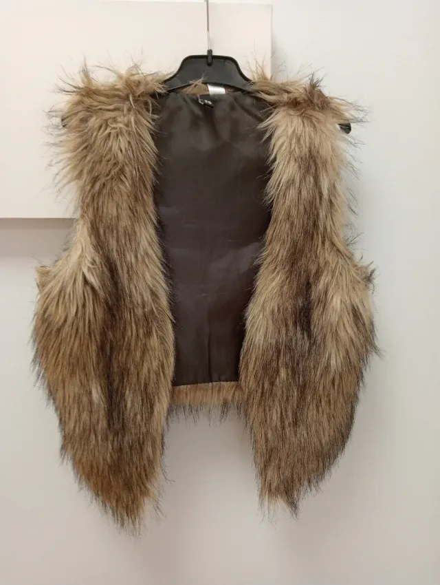 CHALECO PELITOS‼️DE H&M T.36 NUEVO‼️