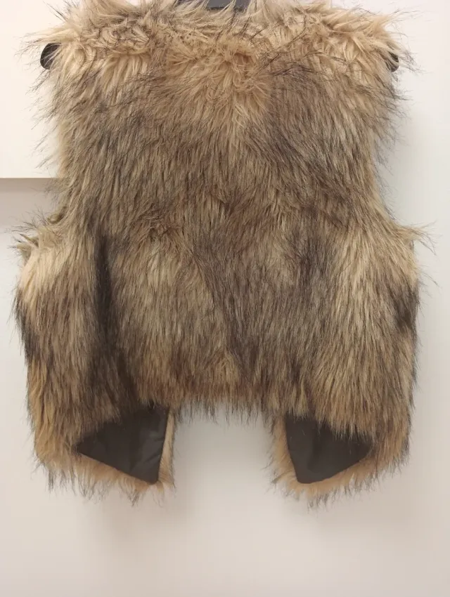 CHALECO PELITOS‼️DE H&M T.36 NUEVO‼️