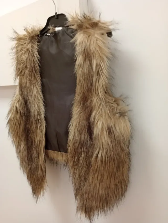 CHALECO PELITOS‼️DE H&M T.36 NUEVO‼️