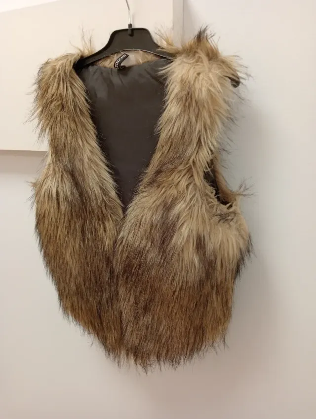 CHALECO PELITOS‼️DE H&M T.36 NUEVO‼️