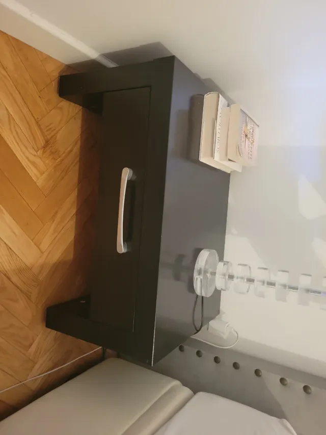 Mesita de noche Bo Concept negra