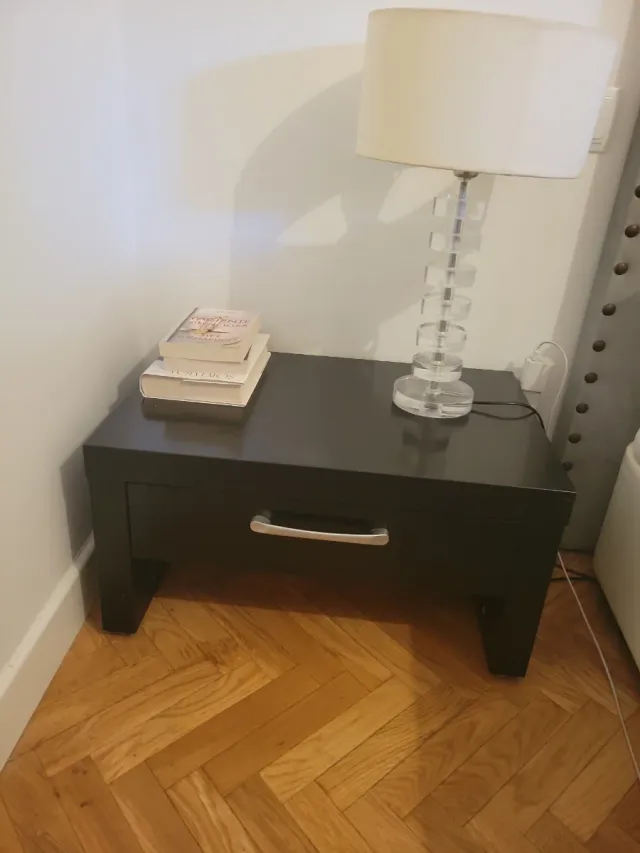 Mesita de noche Bo Concept negra