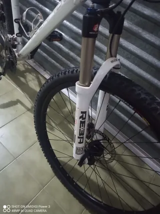 Bicicleta Rockrider 8.2