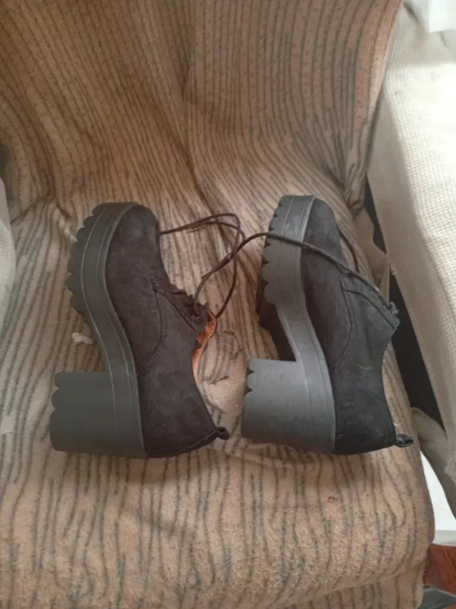 Botines negros de mujer