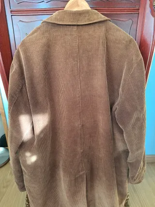 Abrigo de pana para hombre marrón