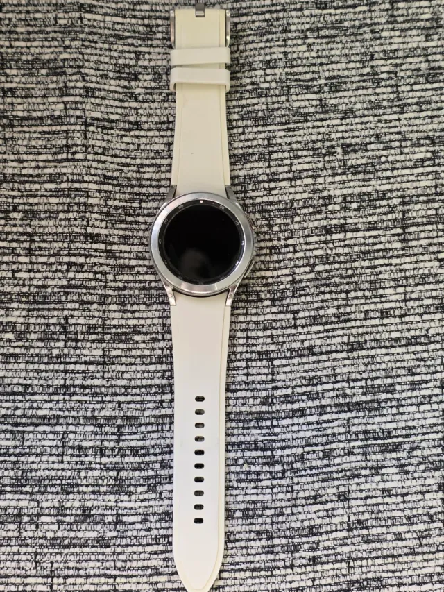 Samsung Galaxy Watch 4 Classic 42mm Plata