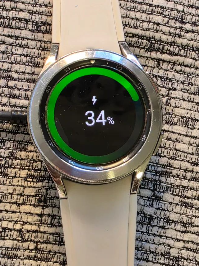 Samsung Galaxy Watch 4 Classic 42mm Plata