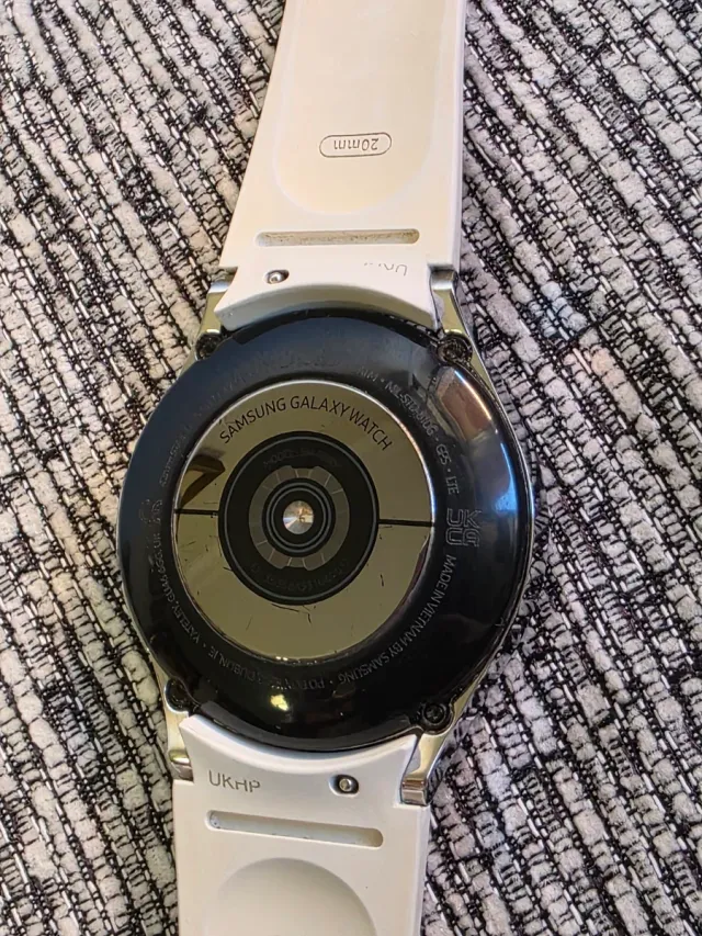 Samsung Galaxy Watch 4 Classic 42mm Plata