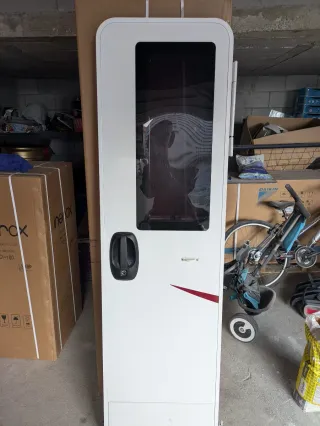 Puerta Autocaravana McLouis