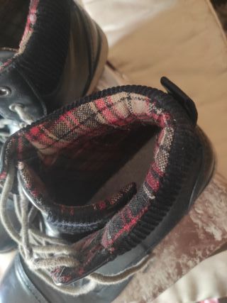 Botas de hombre con cordones negras