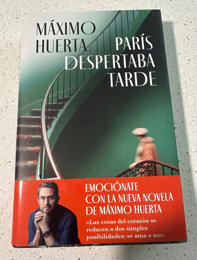 París despertaba tarde