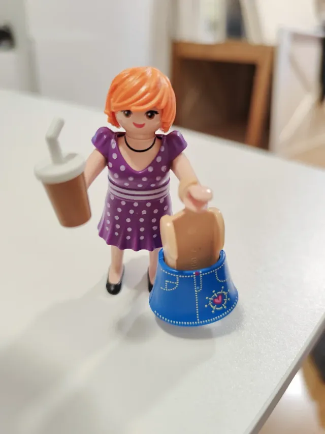 Figuras Playmobil Madre con Bebé y modista