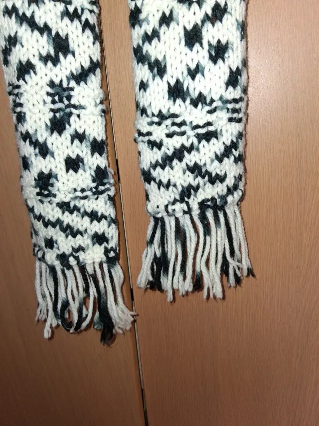 Bufanda tejida a mano blanco y negro de 1,10 *0,20