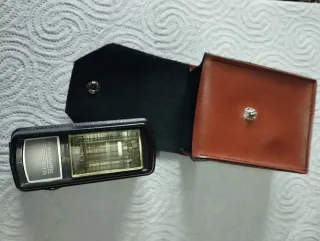 Flash Panasonic PE-145 con funda