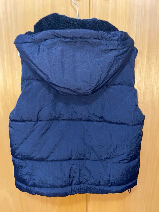 Chaleco acolchado capucha mujer Pull&Bear negro
