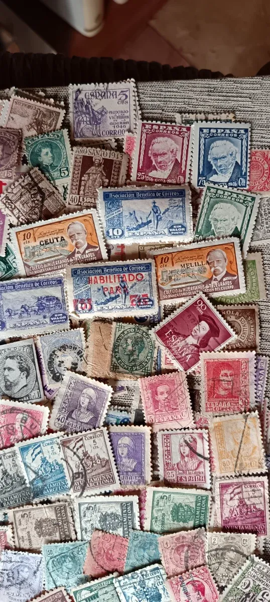 200 Sellos España Antiguos, usados y Sin Repetir