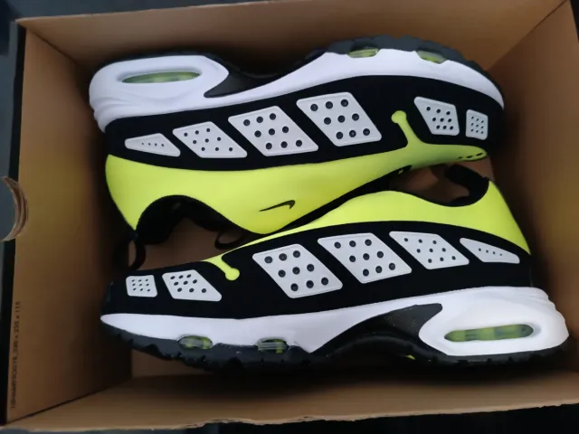 Zapatillas Nike Air Max SNDR Neón talla 42,5