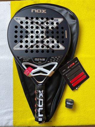 Pala NOX AT10 Genius 18K Alum Agustín Tapia 2026