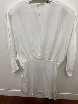 Vestido ZARA satinado blanco mini