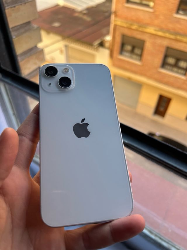 iPhone 13 con cargador y caja original