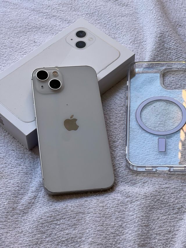 iPhone 13 con cargador y caja original