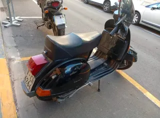 Vespa Iris 200