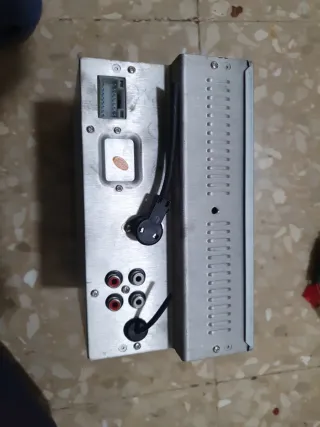 Radio CD Doble DIN Bluetooth USB AUX