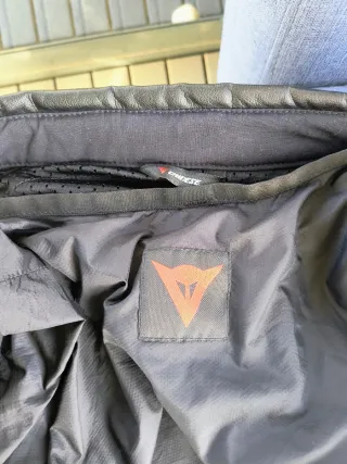 Cazadora Moto Dainese Negra y Roja