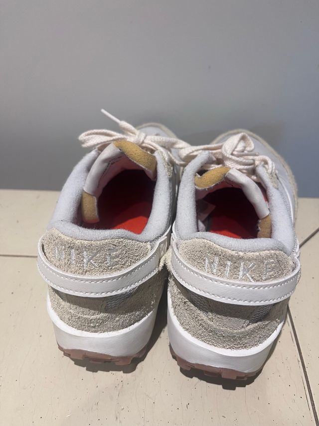 Nike Bambas Beige y Blancas