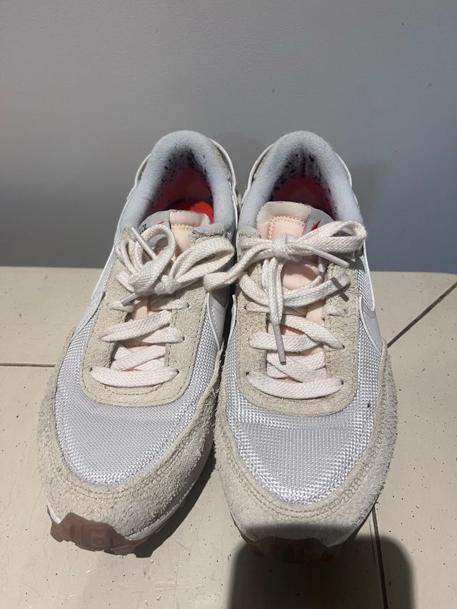 Nike Bambas Beige y Blancas