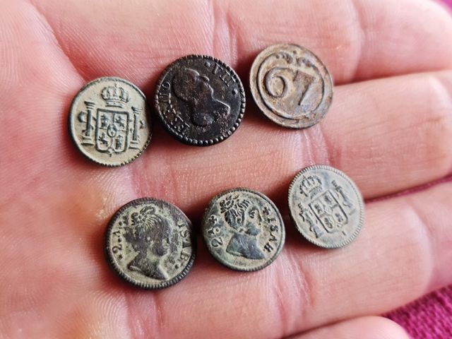 Lote 6 botones antiguos medievales