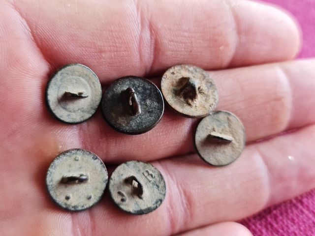 Lote 6 botones antiguos medievales
