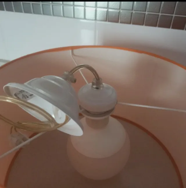 Lámpara de tela naranja